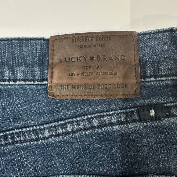 Men’s Lucky Brand 363 Straight Jean - Picture 5 of 11